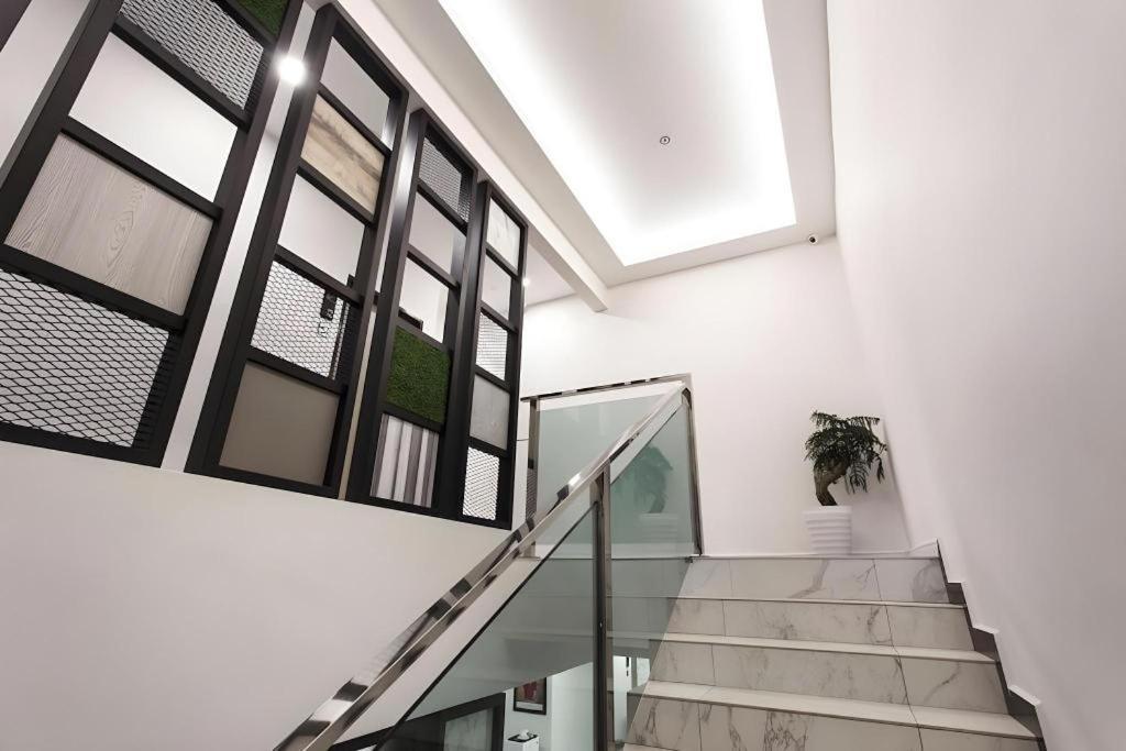 Hotel Insuna Τζόχορ Μπάχρου Εξωτερικό φωτογραφία